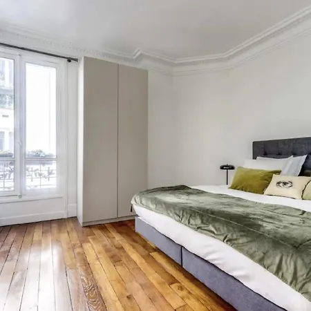 Trocadero - Bail Mobilite - 20min-tour Eiffel *