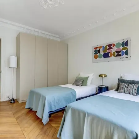 Trocadero - Bail Mobilite - 20min-tour Eiffel *